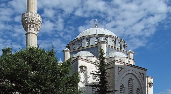 Japonya’da Helal Yaşam: Cami, Helal Market ve Namaz Kılınabilecek Yerler
